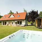 Wellnessen Im Naturparadies Nahe Der Suedsteirischen Weinstrasse - Mit Privater Panoramasauna & Whirlpool Tatil Evi *